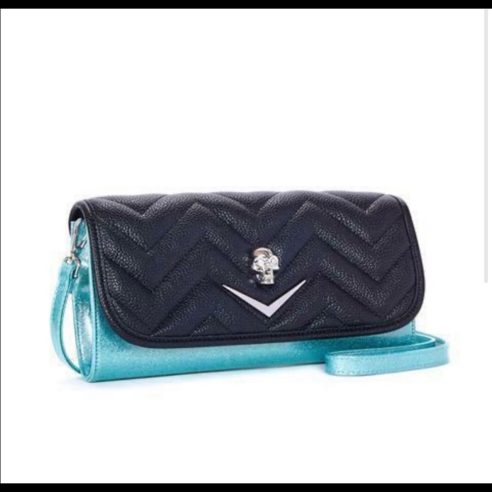 Hellraiser clutch in blue